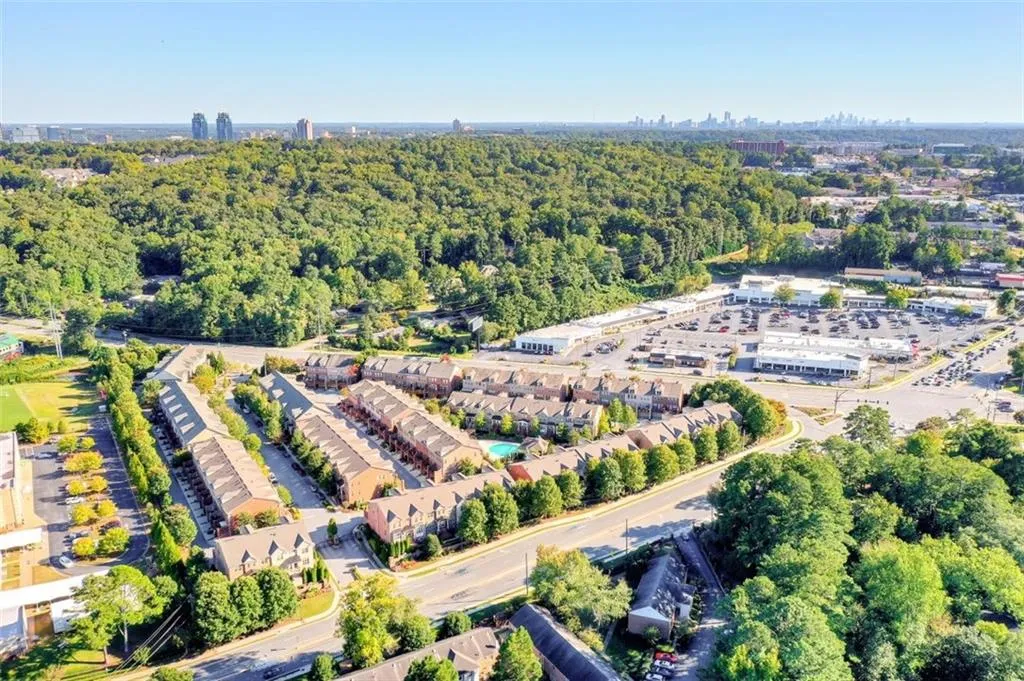 451 Alderwood Street, Sandy Springs, Georgia 30328, 3 Bedrooms Bedrooms, ,3 BathroomsBathrooms,Residential,Sold,451 Alderwood Street,6785094