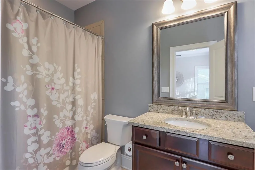 451 Alderwood Street, Sandy Springs, Georgia 30328, 3 Bedrooms Bedrooms, ,3 BathroomsBathrooms,Residential,Sold,451 Alderwood Street,6785094