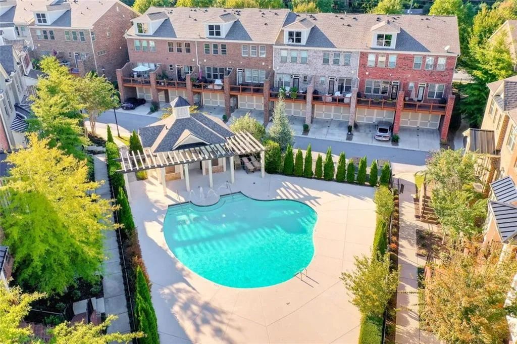 451 Alderwood Street, Sandy Springs, Georgia 30328, 3 Bedrooms Bedrooms, ,3 BathroomsBathrooms,Residential,Sold,451 Alderwood Street,6785094