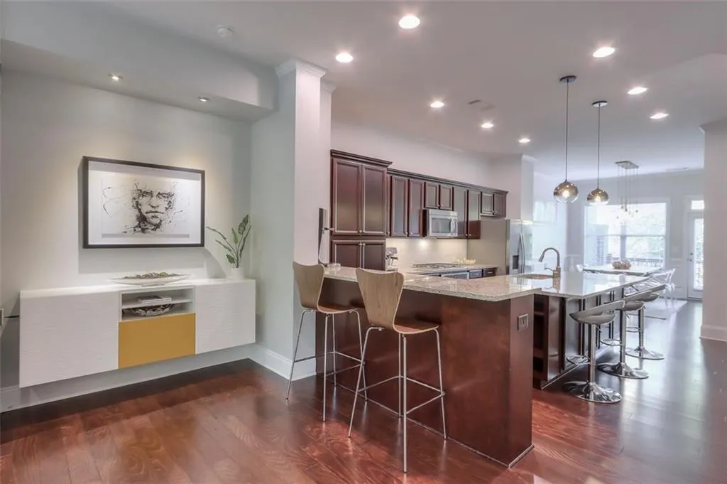 451 Alderwood Street, Sandy Springs, Georgia 30328, 3 Bedrooms Bedrooms, ,3 BathroomsBathrooms,Residential,Sold,451 Alderwood Street,6785094