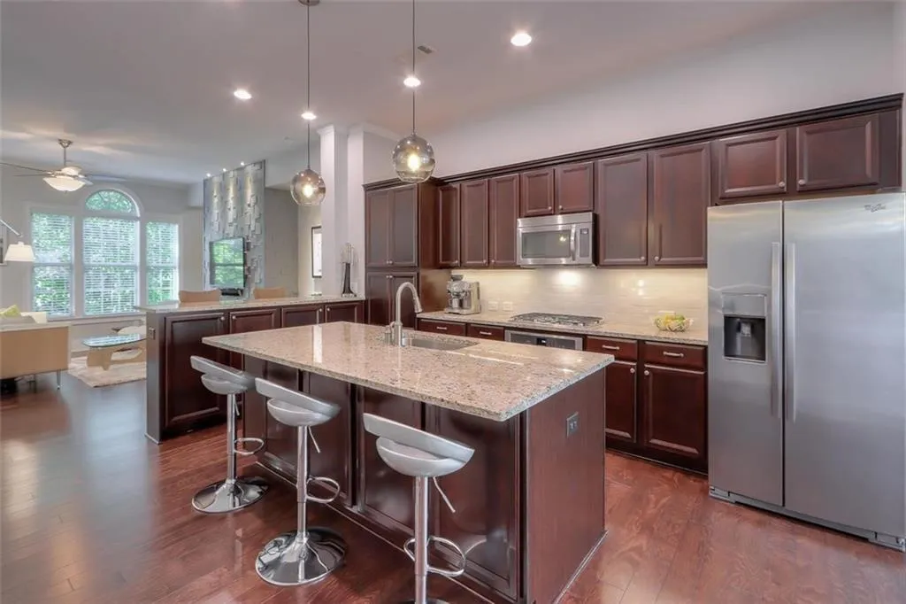 451 Alderwood Street, Sandy Springs, Georgia 30328, 3 Bedrooms Bedrooms, ,3 BathroomsBathrooms,Residential,Sold,451 Alderwood Street,6785094