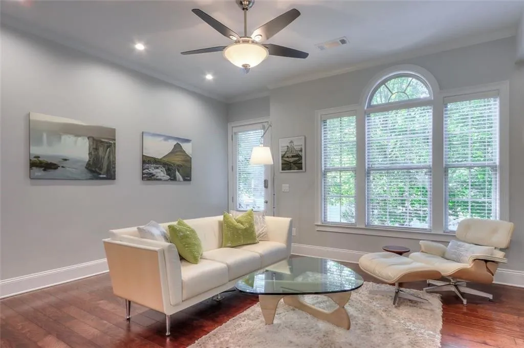 451 Alderwood Street, Sandy Springs, Georgia 30328, 3 Bedrooms Bedrooms, ,3 BathroomsBathrooms,Residential,Sold,451 Alderwood Street,6785094