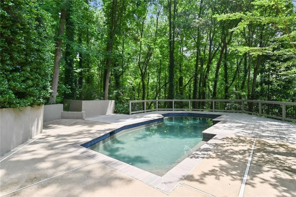 65 Mountain Creek Trace, Sandy Springs, Georgia 30328, 5 Bedrooms Bedrooms, ,4 BathroomsBathrooms,Residential,Sold,65 Mountain Creek Trace,6738646