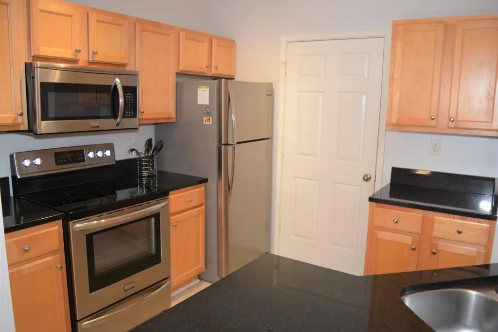 5641 Roswell Road Unit 207, Atlanta, Georgia 30342, 1 Bedroom Bedrooms, ,1 BathroomBathrooms,Residential,Sold,5641 Roswell Road Unit 207,6769639