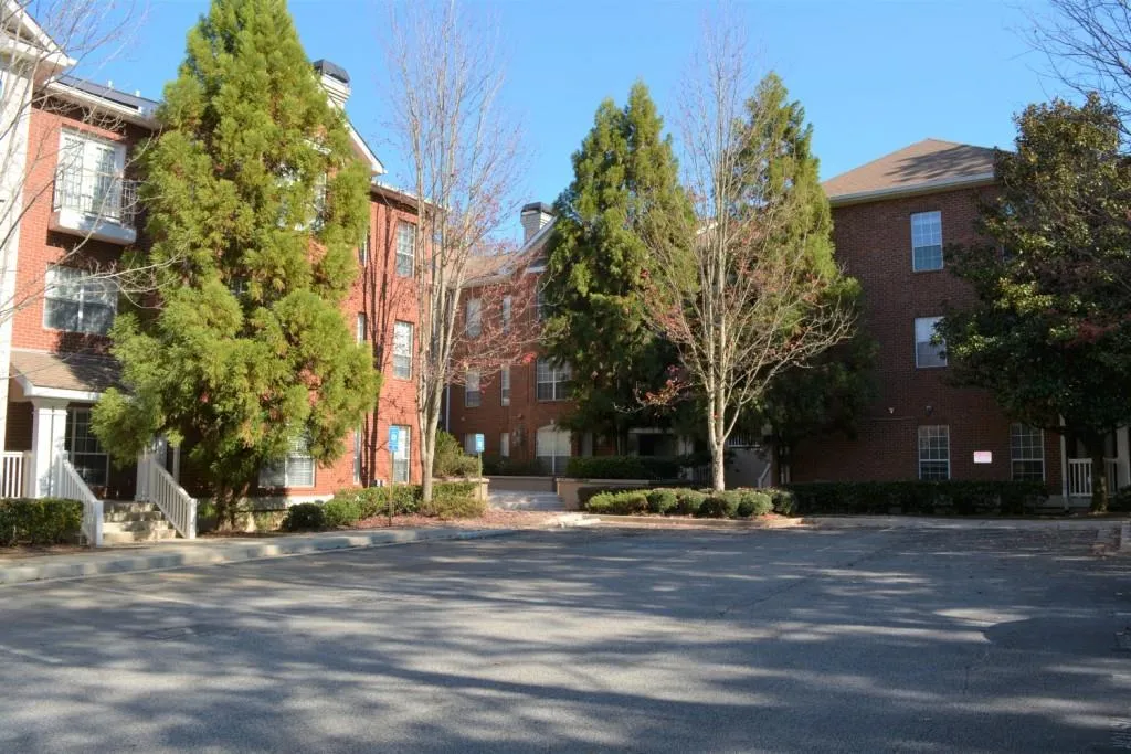 5641 Roswell Road Unit 207, Atlanta, Georgia 30342, 1 Bedroom Bedrooms, ,1 BathroomBathrooms,Residential,Sold,5641 Roswell Road Unit 207,6769639
