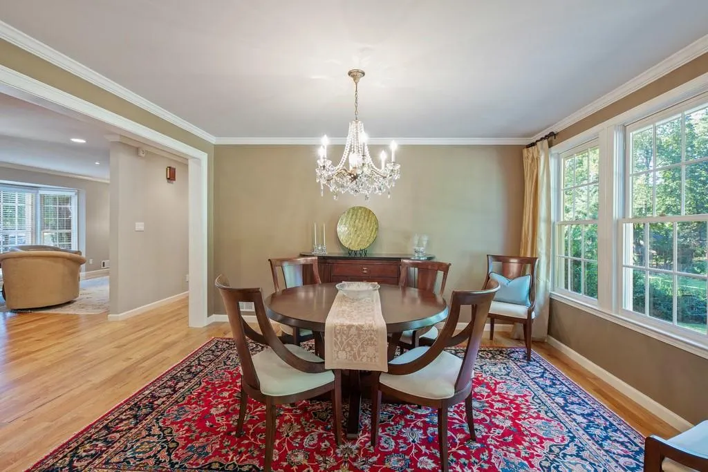 7040 Hunters Branch Drive, Sandy Springs, Georgia 30328, 4 Bedrooms Bedrooms, ,3 BathroomsBathrooms,Residential,Sold,7040 Hunters Branch Drive,6631808