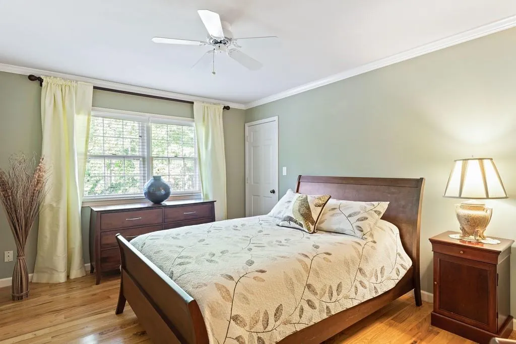 7040 Hunters Branch Drive, Sandy Springs, Georgia 30328, 4 Bedrooms Bedrooms, ,3 BathroomsBathrooms,Residential,Sold,7040 Hunters Branch Drive,6631808