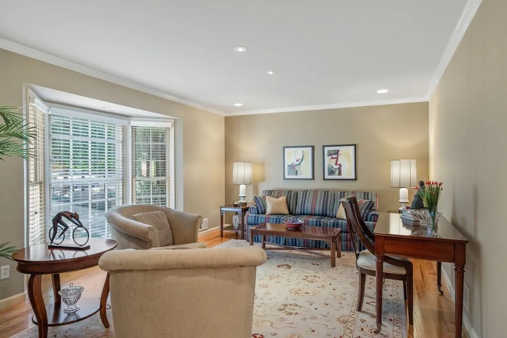 7040 Hunters Branch Drive, Sandy Springs, Georgia 30328, 4 Bedrooms Bedrooms, ,3 BathroomsBathrooms,Residential,Sold,7040 Hunters Branch Drive,6631808