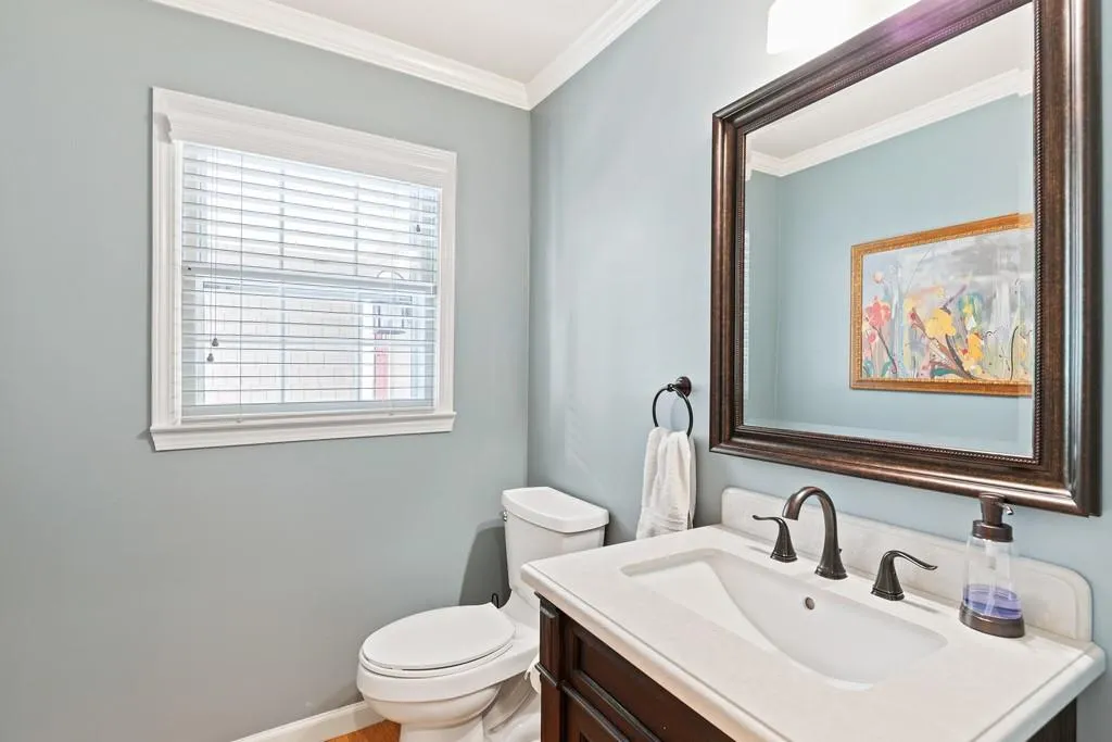 7040 Hunters Branch Drive, Sandy Springs, Georgia 30328, 4 Bedrooms Bedrooms, ,3 BathroomsBathrooms,Residential,Sold,7040 Hunters Branch Drive,6631808