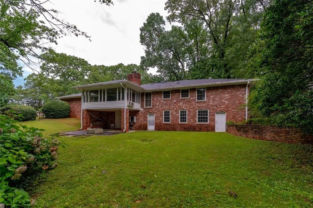 335 Franklin Road, Sandy Springs, Georgia 30342, 4 Bedrooms Bedrooms, ,3 BathroomsBathrooms,Residential,Sold,335 Franklin Road,7078041