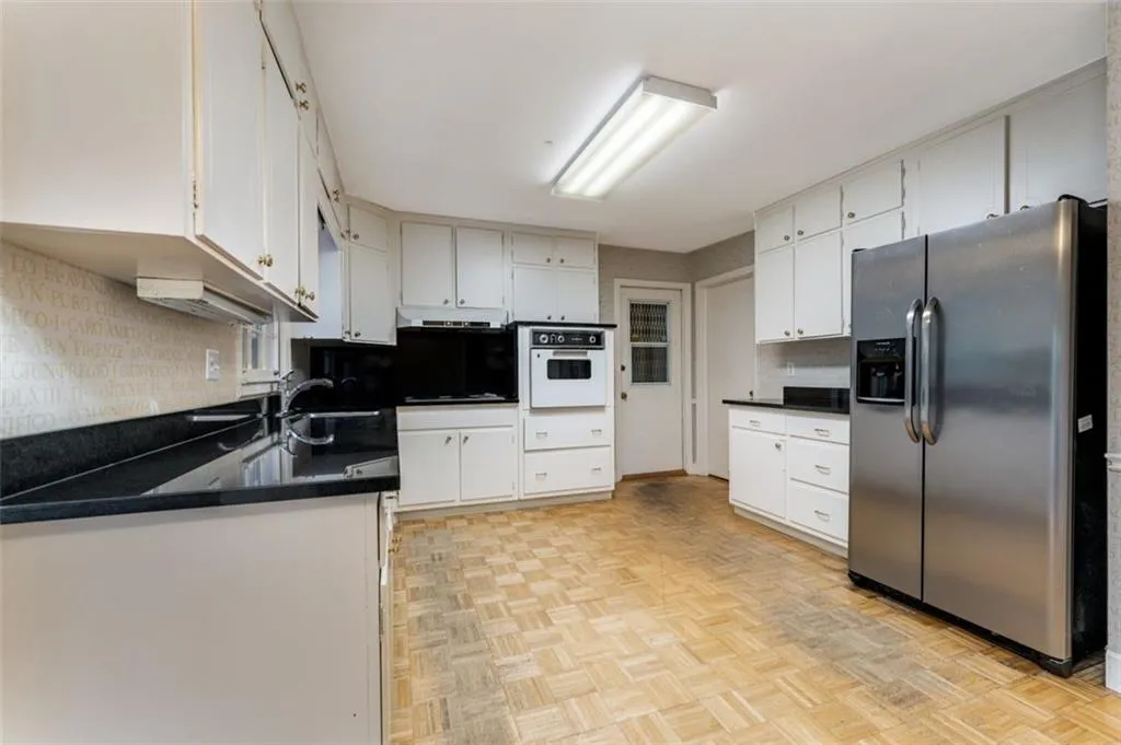 335 Franklin Road, Sandy Springs, Georgia 30342, 4 Bedrooms Bedrooms, ,3 BathroomsBathrooms,Residential,Sold,335 Franklin Road,7078041