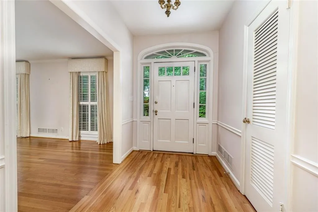 335 Franklin Road, Sandy Springs, Georgia 30342, 4 Bedrooms Bedrooms, ,3 BathroomsBathrooms,Residential,Sold,335 Franklin Road,7078041