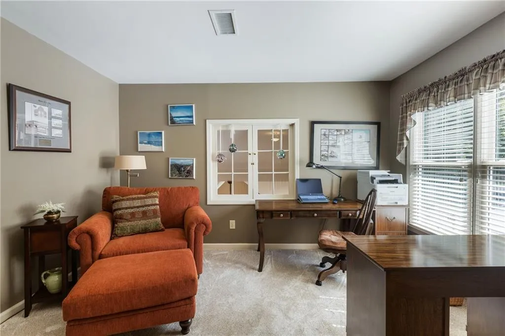 1129 Club Trace Ne, Brookhaven, Georgia 30319, 2 Bedrooms Bedrooms, ,2 BathroomsBathrooms,Residential,For Sale,1129 Club Trace Ne,7616704