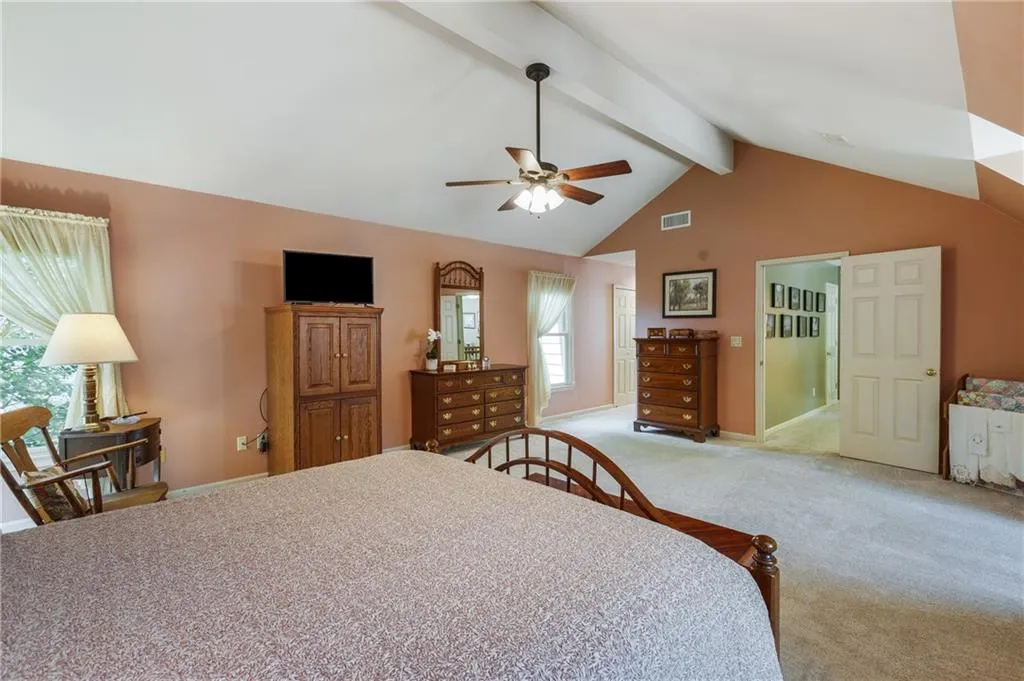 1129 Club Trace Ne, Brookhaven, Georgia 30319, 2 Bedrooms Bedrooms, ,2 BathroomsBathrooms,Residential,For Sale,1129 Club Trace Ne,7616704