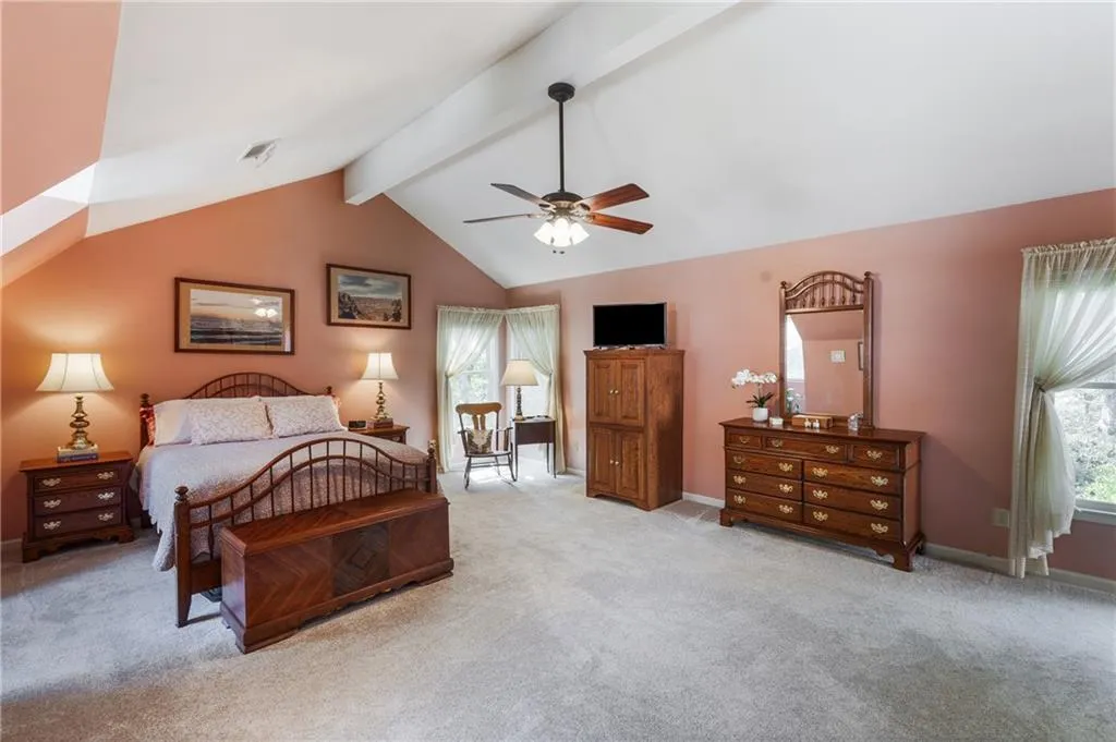 1129 Club Trace Ne, Brookhaven, Georgia 30319, 2 Bedrooms Bedrooms, ,2 BathroomsBathrooms,Residential,For Sale,1129 Club Trace Ne,7616704