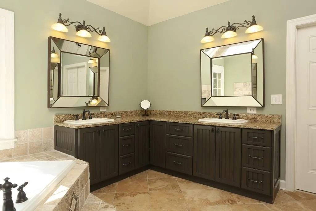 3900 Spalding Drive, Sandy Springs, Georgia 30350, 5 Bedrooms Bedrooms, ,4 BathroomsBathrooms,Residential,Sold,3900 Spalding Drive,5592642