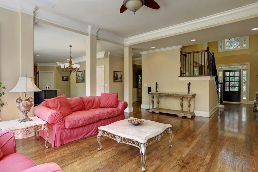 3900 Spalding Drive, Sandy Springs, Georgia 30350, 5 Bedrooms Bedrooms, ,4 BathroomsBathrooms,Residential,Sold,3900 Spalding Drive,5592642