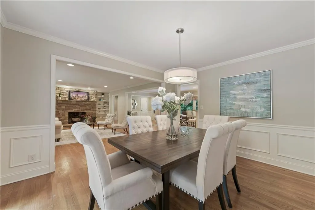 440 Montevallo Drive, Sandy Springs, Georgia 30342, 4 Bedrooms Bedrooms, ,3 BathroomsBathrooms,Residential,Sold,440 Montevallo Drive,6574863