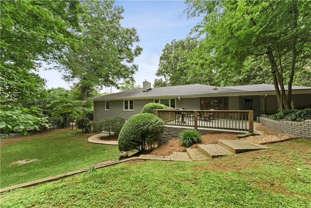 440 Montevallo Drive, Sandy Springs, Georgia 30342, 4 Bedrooms Bedrooms, ,3 BathroomsBathrooms,Residential,Sold,440 Montevallo Drive,6574863