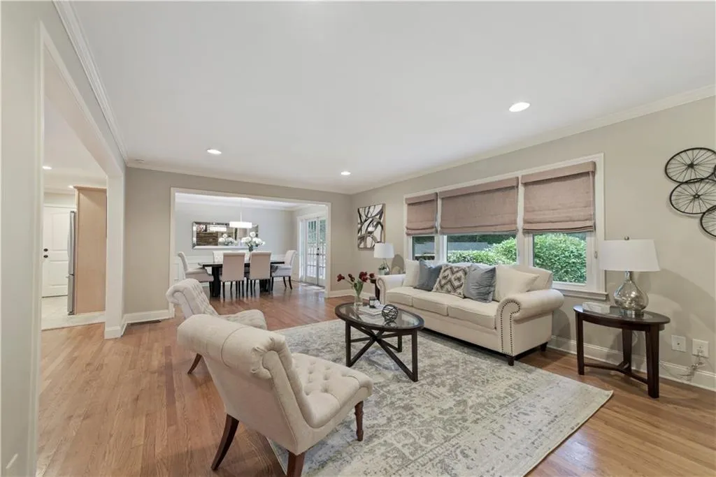 440 Montevallo Drive, Sandy Springs, Georgia 30342, 4 Bedrooms Bedrooms, ,3 BathroomsBathrooms,Residential,Sold,440 Montevallo Drive,6574863