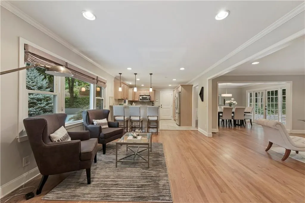 440 Montevallo Drive, Sandy Springs, Georgia 30342, 4 Bedrooms Bedrooms, ,3 BathroomsBathrooms,Residential,Sold,440 Montevallo Drive,6574863