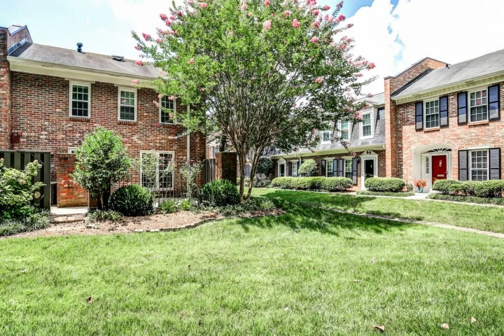 11 Iron Bound Place Nw, Atlanta, Georgia 30318, 3 Bedrooms Bedrooms, ,2 BathroomsBathrooms,Residential,Sold,11 Iron Bound Place Nw,5878497