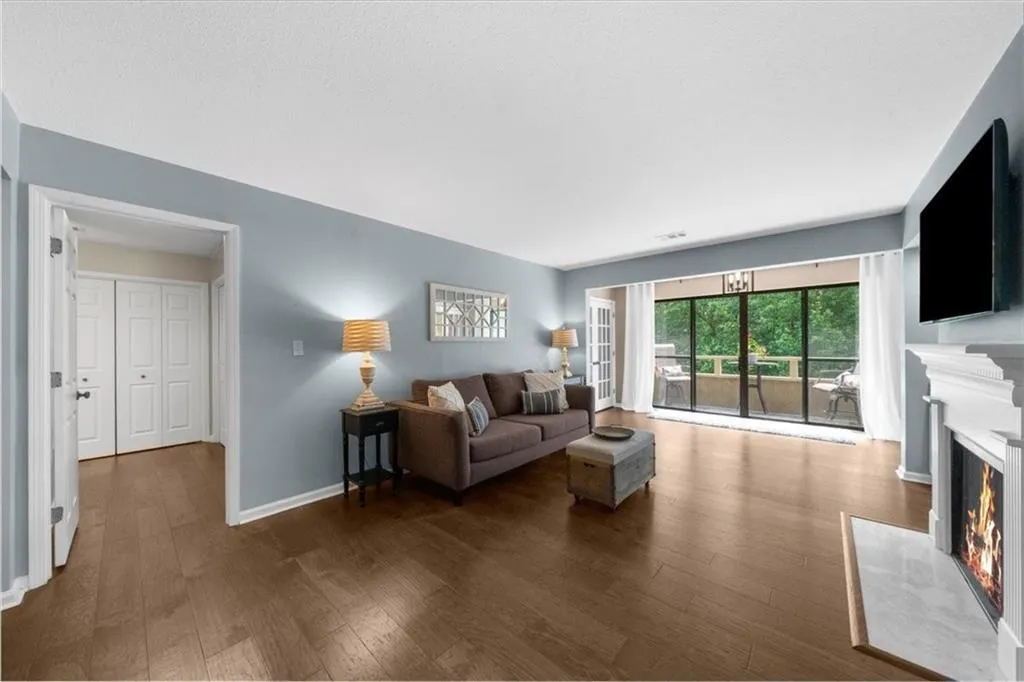 25305 Plantation Drive Ne, Atlanta, Georgia 30324, 2 Bedrooms Bedrooms, ,2 BathroomsBathrooms,Residential,For Sale,25305 Plantation Drive Ne,7617384
