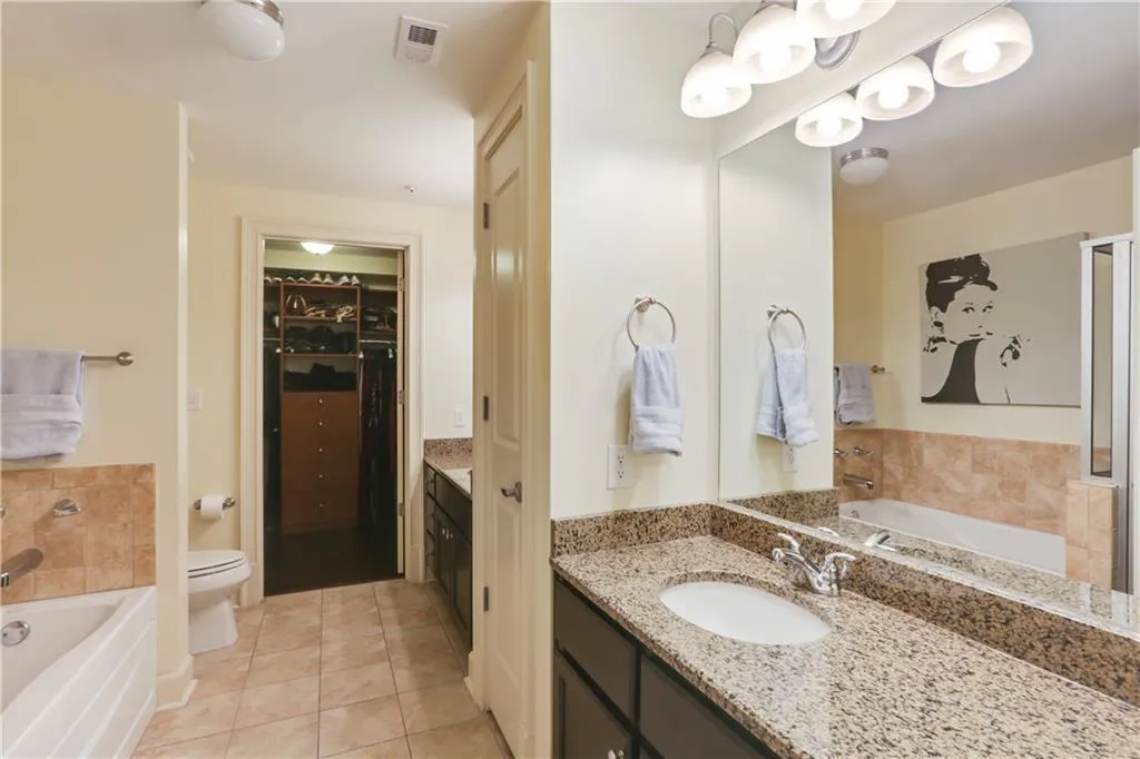 200 River Vista Drive Unit 116, Atlanta, Georgia 30339, 2 Bedrooms Bedrooms, ,2 BathroomsBathrooms,Residential,Sold,200 River Vista Drive Unit 116,6525181