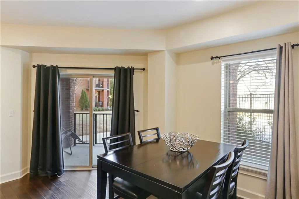 200 River Vista Drive Unit 116, Atlanta, Georgia 30339, 2 Bedrooms Bedrooms, ,2 BathroomsBathrooms,Residential,Sold,200 River Vista Drive Unit 116,6525181