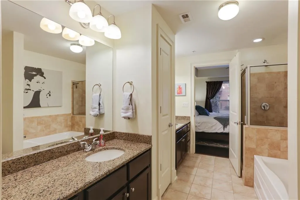 200 River Vista Drive Unit 116, Atlanta, Georgia 30339, 2 Bedrooms Bedrooms, ,2 BathroomsBathrooms,Residential,Sold,200 River Vista Drive Unit 116,6525181