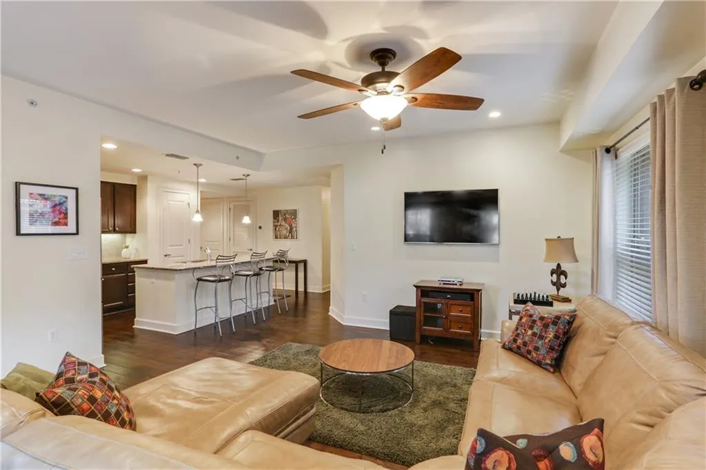 200 River Vista Drive Unit 116, Atlanta, Georgia 30339, 2 Bedrooms Bedrooms, ,2 BathroomsBathrooms,Residential,Sold,200 River Vista Drive Unit 116,6525181