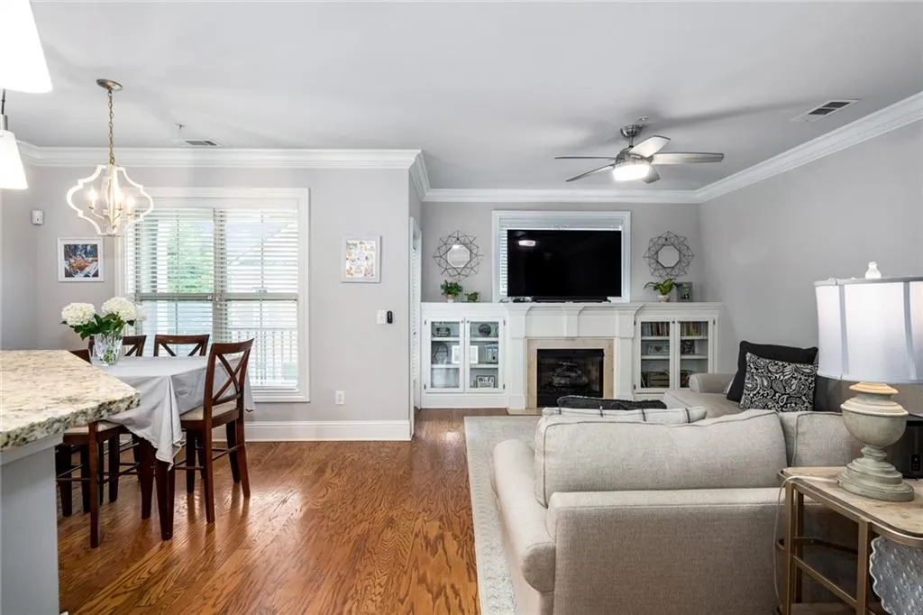 210 Le Gran Cove, Atlanta, Georgia 30328, 3 Bedrooms Bedrooms, ,2 BathroomsBathrooms,Residential,Sold,210 Le Gran Cove,6918222