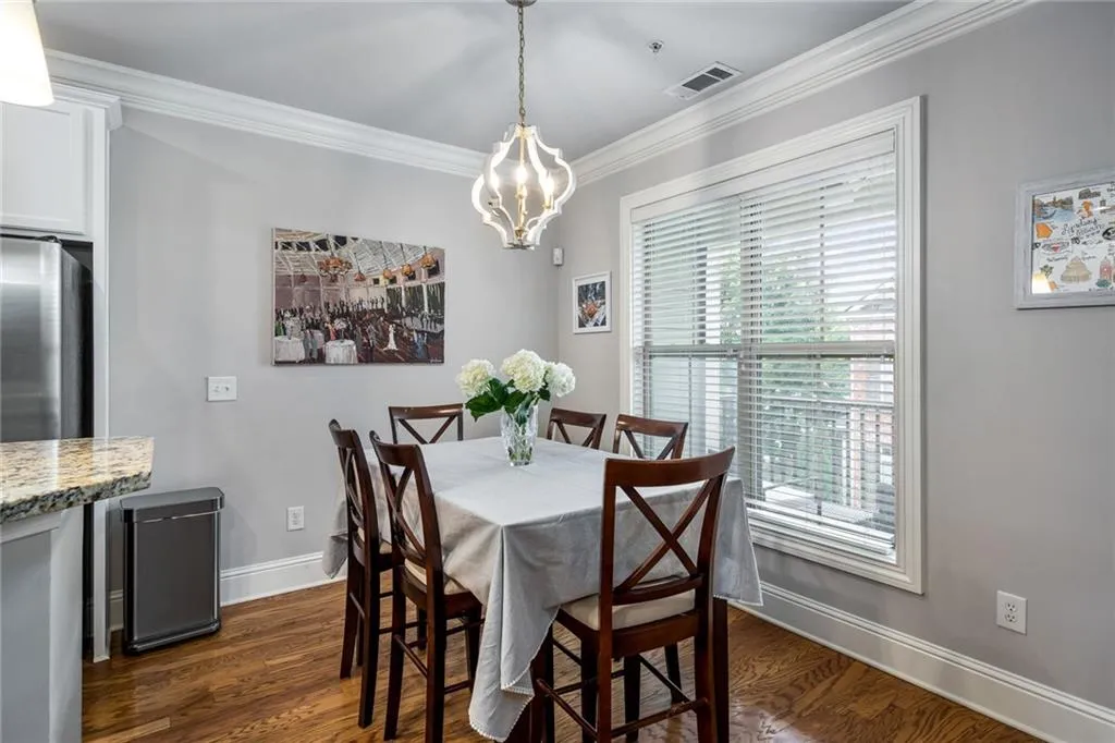 210 Le Gran Cove, Atlanta, Georgia 30328, 3 Bedrooms Bedrooms, ,2 BathroomsBathrooms,Residential,Sold,210 Le Gran Cove,6918222