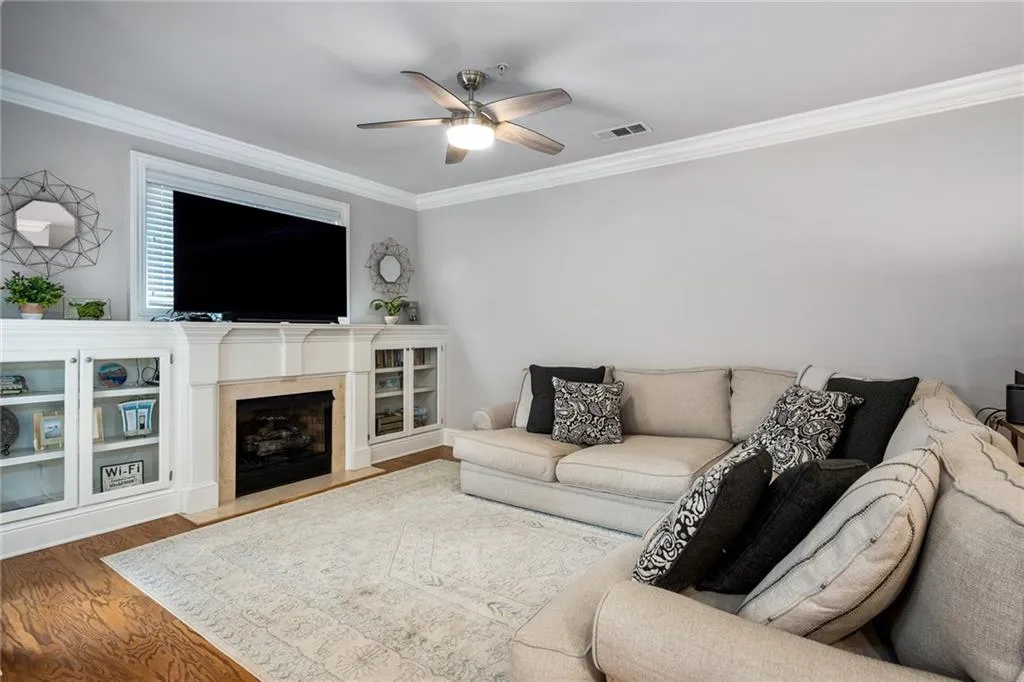 210 Le Gran Cove, Atlanta, Georgia 30328, 3 Bedrooms Bedrooms, ,2 BathroomsBathrooms,Residential,Sold,210 Le Gran Cove,6918222