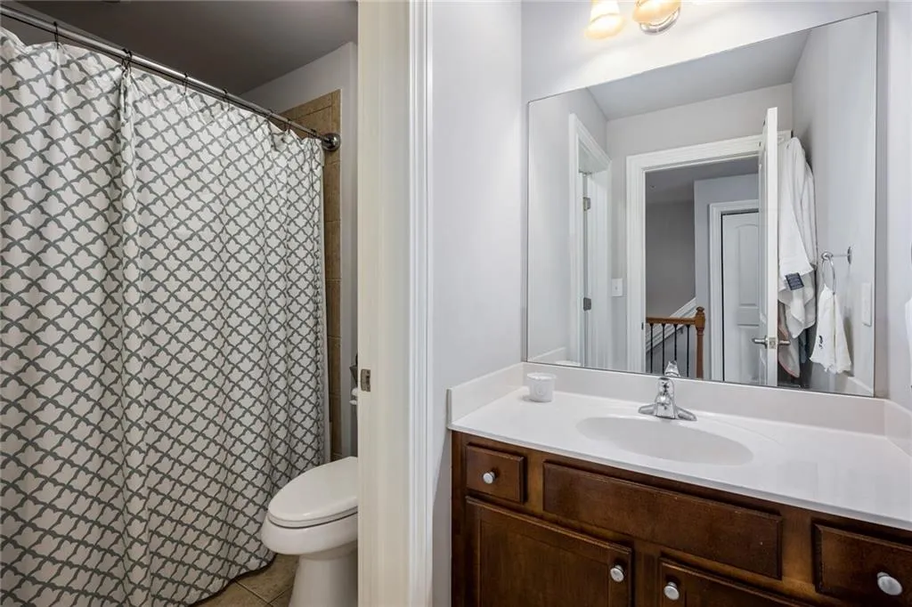 210 Le Gran Cove, Atlanta, Georgia 30328, 3 Bedrooms Bedrooms, ,2 BathroomsBathrooms,Residential,Sold,210 Le Gran Cove,6918222