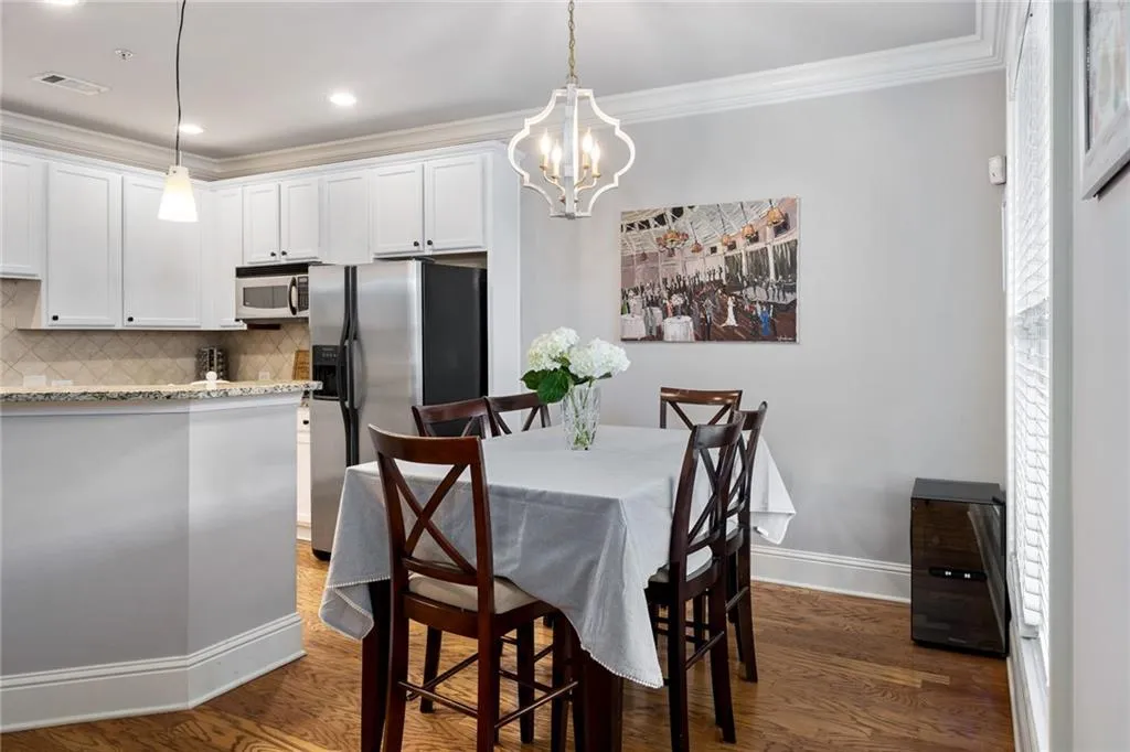 210 Le Gran Cove, Atlanta, Georgia 30328, 3 Bedrooms Bedrooms, ,2 BathroomsBathrooms,Residential,Sold,210 Le Gran Cove,6918222