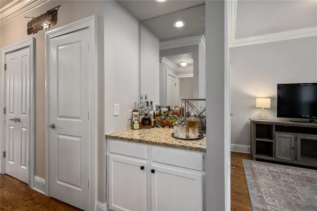 210 Le Gran Cove, Atlanta, Georgia 30328, 3 Bedrooms Bedrooms, ,2 BathroomsBathrooms,Residential,Sold,210 Le Gran Cove,6918222