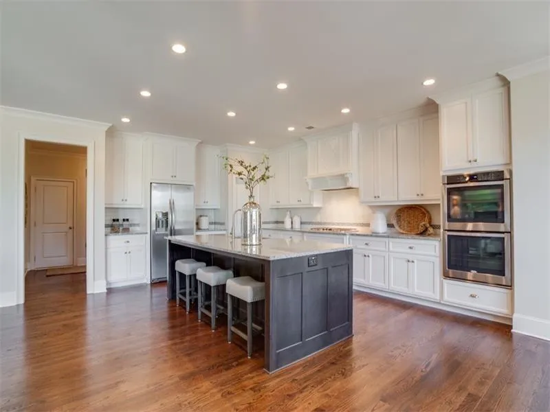 35 Spalding Court, Sandy Springs, Georgia 30350, 4 Bedrooms Bedrooms, ,3 BathroomsBathrooms,Residential,Sold,35 Spalding Court,5802863