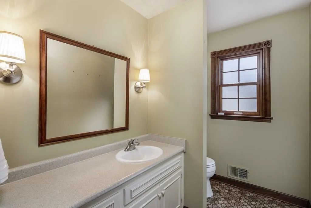 105 Catina Court, Sandy Springs, Georgia 30328, 5 Bedrooms Bedrooms, ,3 BathroomsBathrooms,Residential,Sold,105 Catina Court,5981164