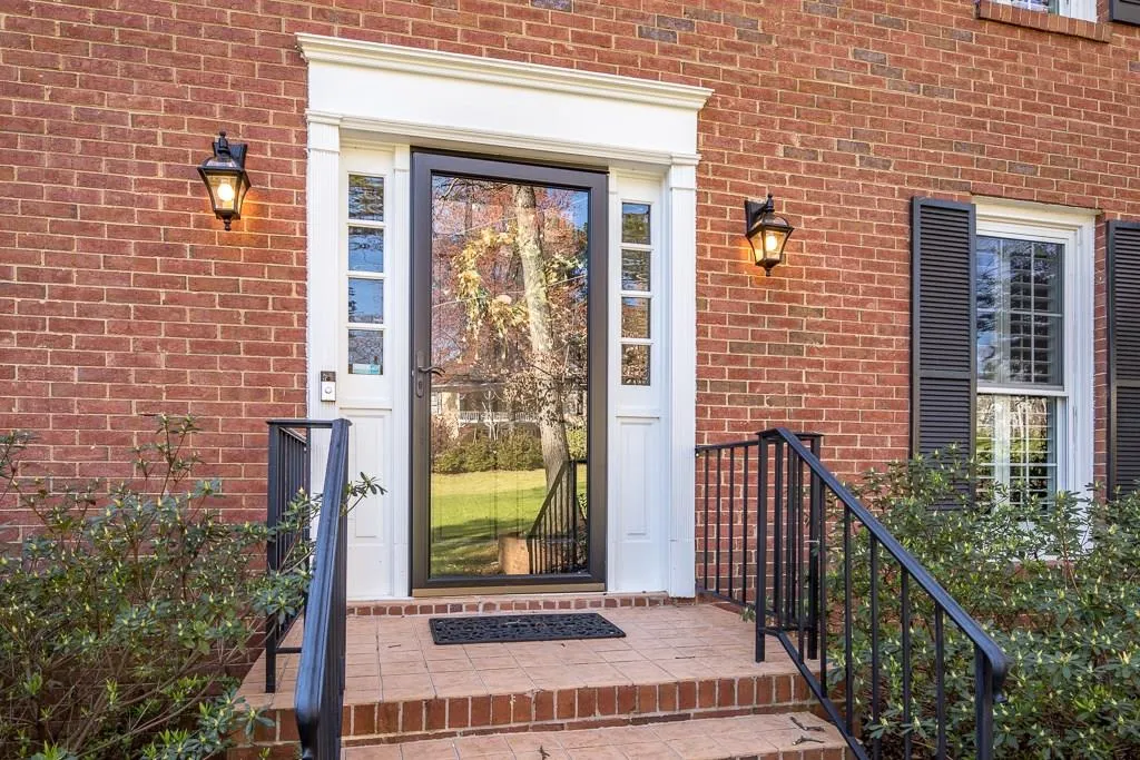 105 Catina Court, Sandy Springs, Georgia 30328, 5 Bedrooms Bedrooms, ,3 BathroomsBathrooms,Residential,Sold,105 Catina Court,5981164