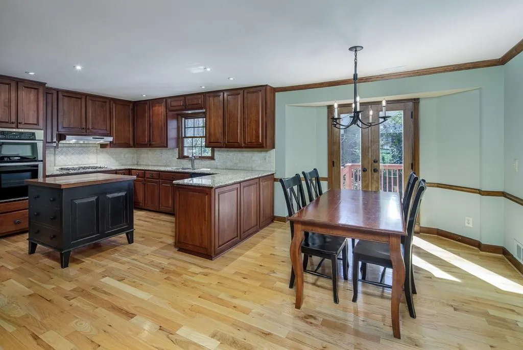 105 Catina Court, Sandy Springs, Georgia 30328, 5 Bedrooms Bedrooms, ,3 BathroomsBathrooms,Residential,Sold,105 Catina Court,5981164