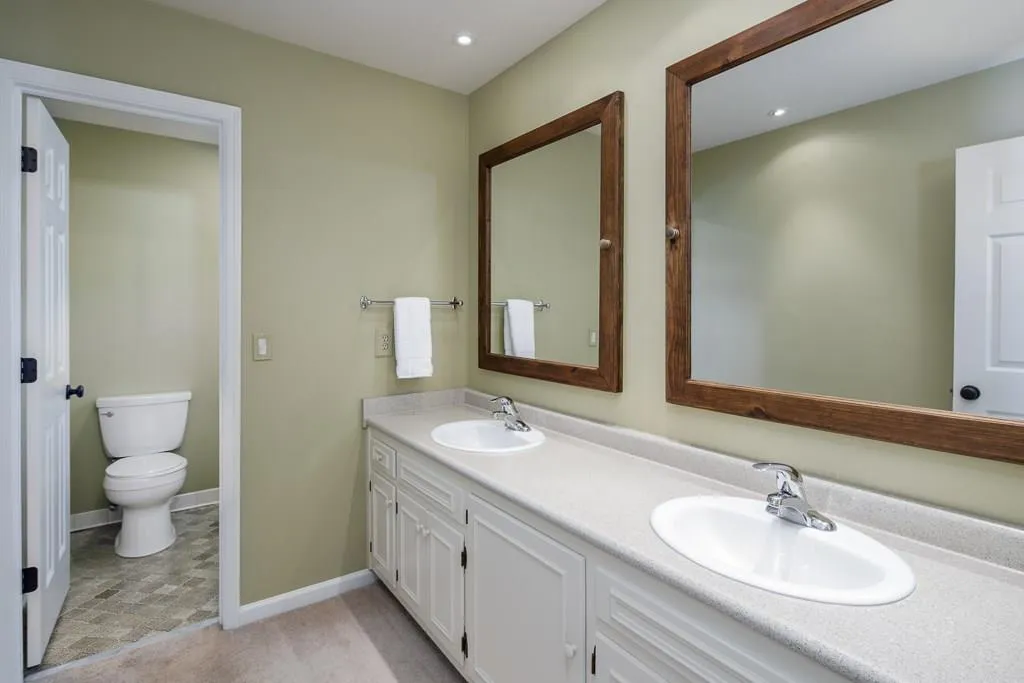 105 Catina Court, Sandy Springs, Georgia 30328, 5 Bedrooms Bedrooms, ,3 BathroomsBathrooms,Residential,Sold,105 Catina Court,5981164