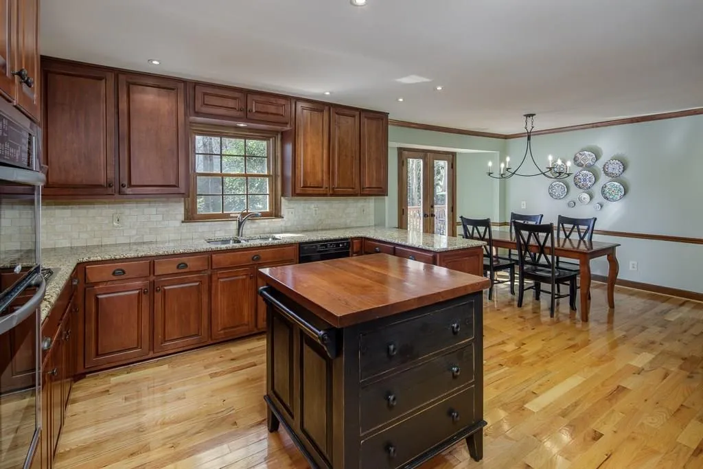 105 Catina Court, Sandy Springs, Georgia 30328, 5 Bedrooms Bedrooms, ,3 BathroomsBathrooms,Residential,Sold,105 Catina Court,5981164