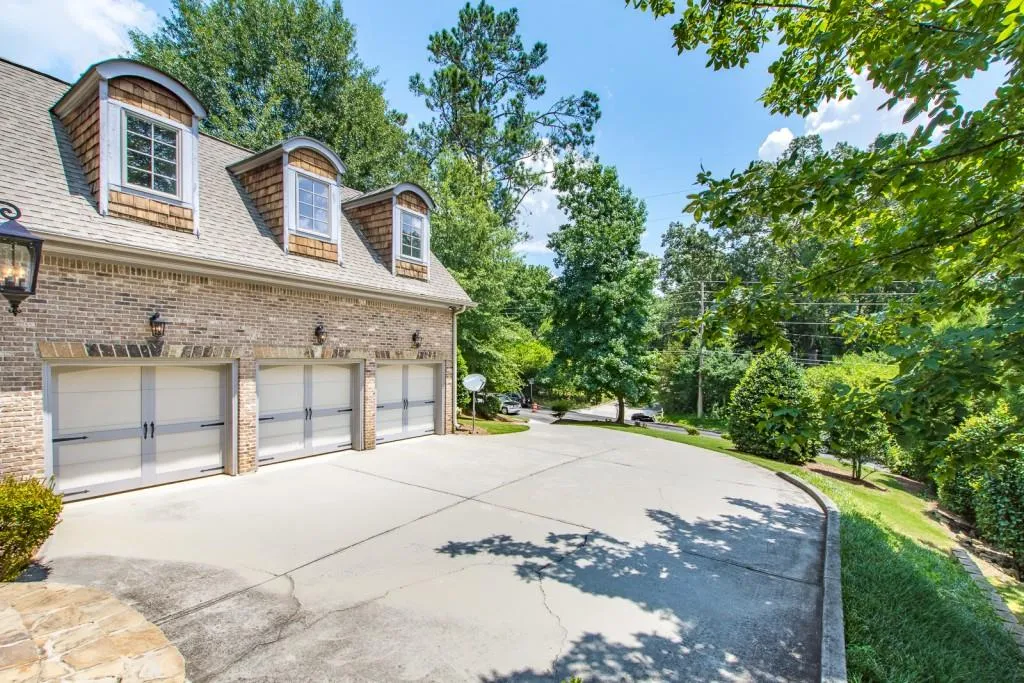 1956 Northside Drive Nw, Atlanta, Georgia 30318, 6 Bedrooms Bedrooms, ,5 BathroomsBathrooms,Residential,Sold,1956 Northside Drive Nw,5882622