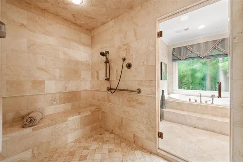 Primary bath