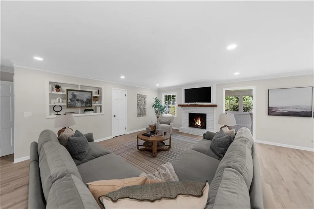 7300 Wynhill Drive, Atlanta, Georgia 30328, 4 Bedrooms Bedrooms, ,4 BathroomsBathrooms,Residential,For Sale,7300 Wynhill Drive,7631737