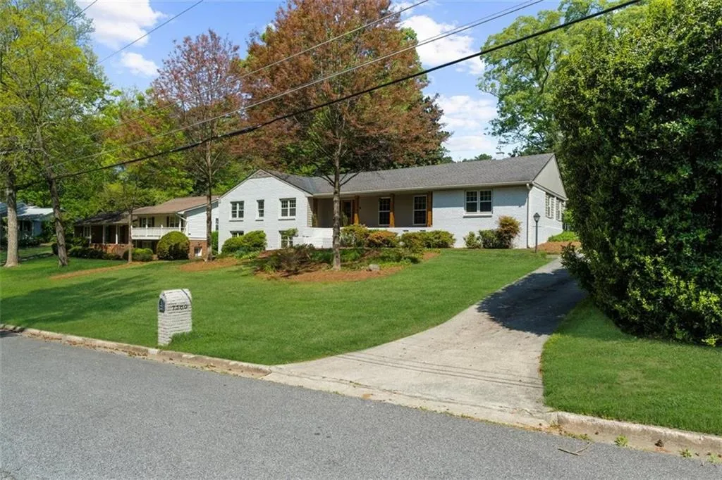 7300 Wynhill Drive, Atlanta, Georgia 30328, 4 Bedrooms Bedrooms, ,4 BathroomsBathrooms,Residential,For Sale,7300 Wynhill Drive,7631737