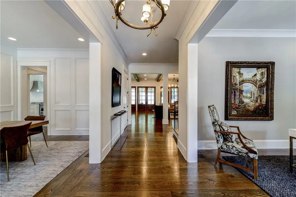 935 Peachtree Battle Avenue Nw, Atlanta, Georgia 30327, 6 Bedrooms Bedrooms, ,7 BathroomsBathrooms,Residential,Sold,935 Peachtree Battle Avenue Nw,5899353