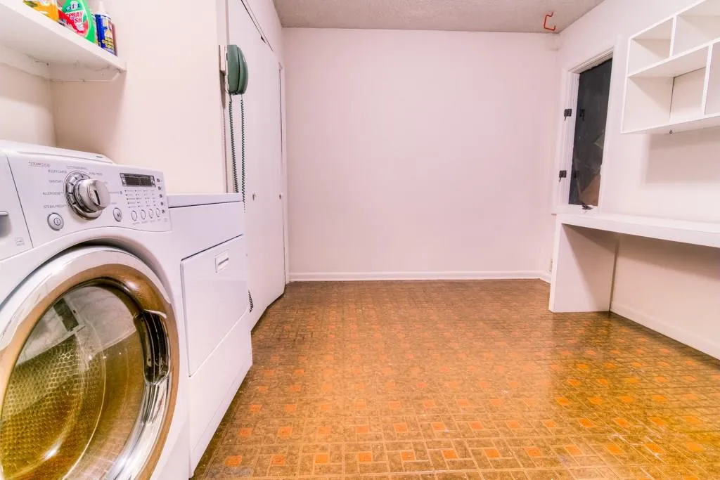 1245 Old Woodbine Road, Atlanta, Georgia 30319, 4 Bedrooms Bedrooms, ,2 BathroomsBathrooms,Residential,Sold,1245 Old Woodbine Road,5716872