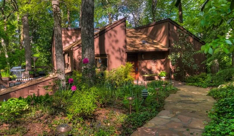 1245 Old Woodbine Road, Atlanta, Georgia 30319, 4 Bedrooms Bedrooms, ,2 BathroomsBathrooms,Residential,Sold,1245 Old Woodbine Road,5716872